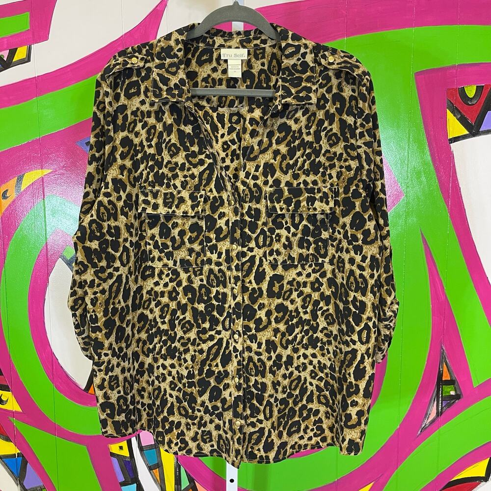 Tru Self, Leopard Print Button Up Shirt. Size 1X. In excellent condition! - Picture 1 of 6